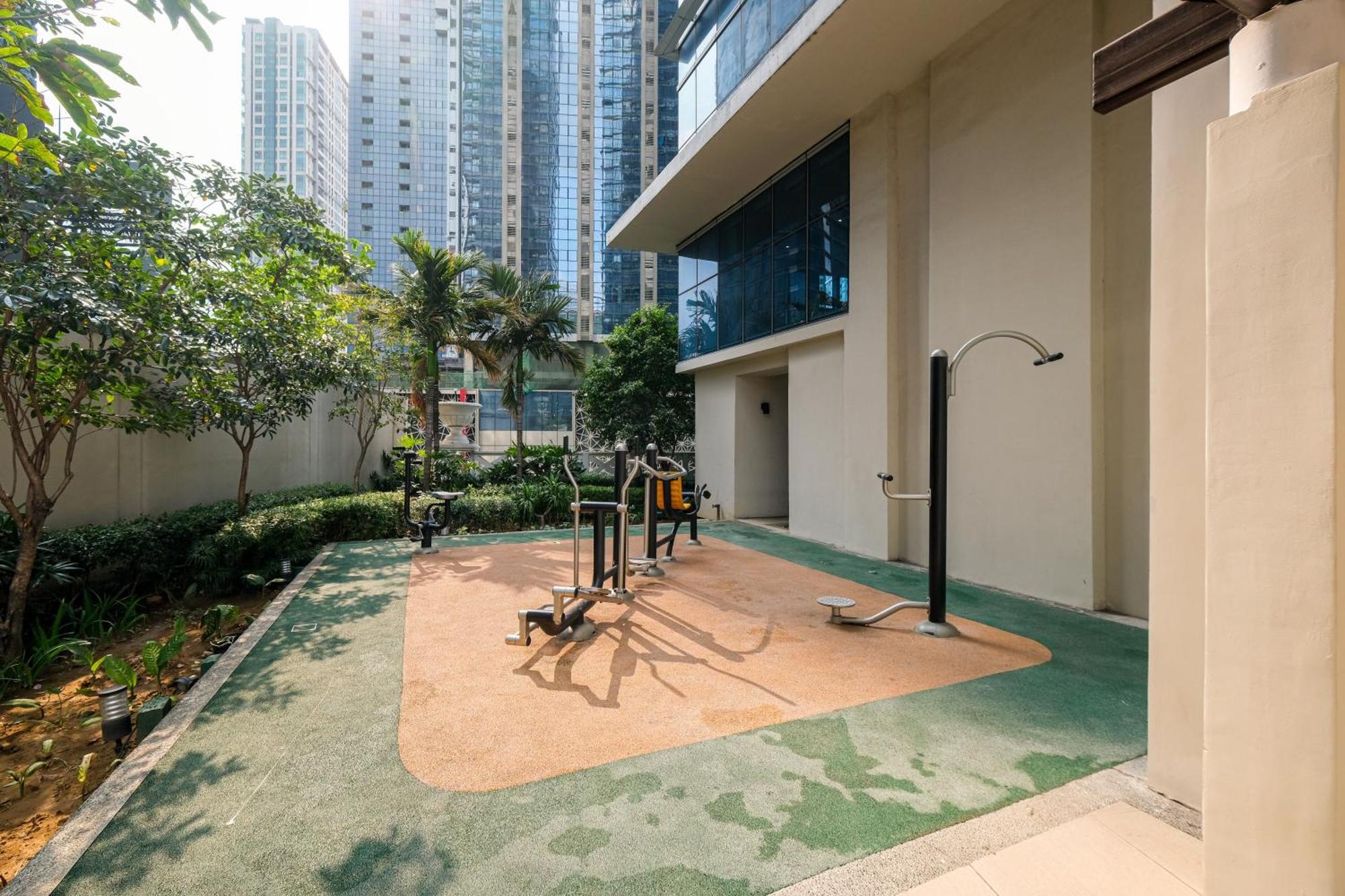 Bgc 2Br Uptown Parksuites With Balcony And Bathtub Manila Exterior foto